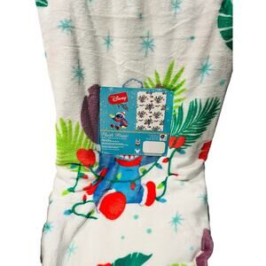 Stitch Christmas plush throw 50 By 70 very cute white with red very festive